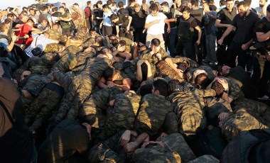 Dakika dakika 15 Temmuz: Darbe girişiminde ne oldu ve neler yaşandı?