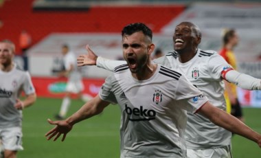 Beşiktaşlı gazeteciden taraftarlara kötü haber: Costa zor, Ghezzal'da yarış var!