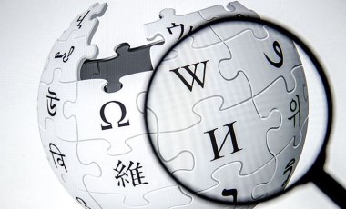 Wikipedia kurucusu uyardı: Büyük bir oyun var