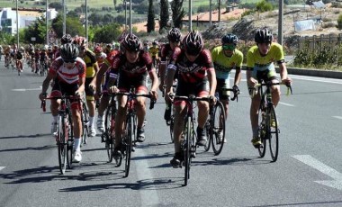 15 Temmuz Şehitleri Anma Yol Bisikleti Yarışı'nda milli sporcu Kübra Bektaş yaralandı