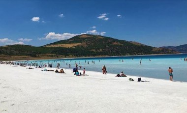 Salda Gölü'nün Beyaz Adalar kısmı araç girişine kapatıldı