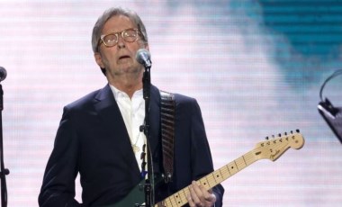 Rock efsanesi Eric Clapton, aşı zorunluluğu olan salonlarda konser vermeyeceğini söyledi