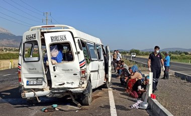 Tarım işçilerini taşıyan minibüsle otomobil çarpıştı: 6 yaralı