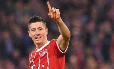 Robert Lewandowski Bundesliga yılın oyuncusu seçildi