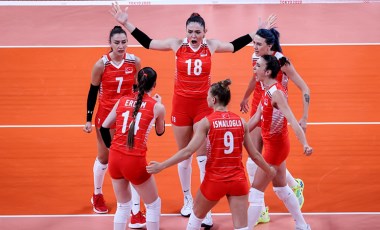 A Milli Kadın Voleybol Takımı, Tokyo 2020'de İtalya'ya mağlup oldu