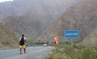 Kitap yazmak için yola çıktı, 210 günde yürüyerek 76 şehir gezdi