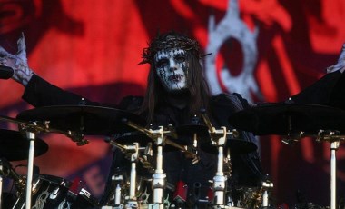 Slipknot’un eski bateristi Joey Jordison yaşamını yitirdi