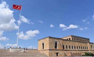 Mücadele sonuç verdi: Anıtkabir'e yapılan yiyecek- içecek otomatları kaldırılıyor