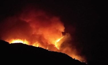 Kozan’daki yangın nedeniyle köyler tahliye ediliyor