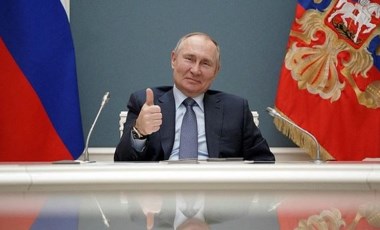 Putin'den Fransız şampanyasına 'köpüklü şarap' ayarı