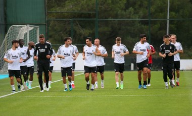 Beşiktaş, yeni sezonun ilk antrenmanını gerçekleştirdi