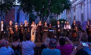 12. Uluslararası İstanbul Opera Festivali, Arkeoloji Müzeleri bahçesinde Barok Konser ile devam etti