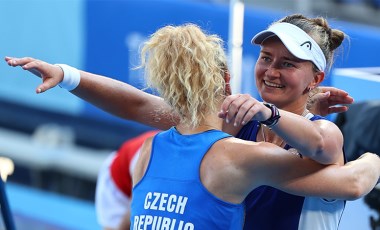 Tokyo'da Çekya'dan Barbora Krejcikova ve Katerina Siniakova, altın madalya kazandı