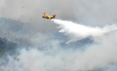 Türkiye, Yunanistan'a 2 yangın söndürme uçağı gönderiyor