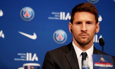 PSG'ye transfer olan Lionel Messi için basın toplantısı düzenlenledi