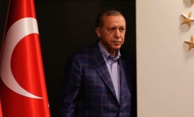 Erdoğan'ın katıldığı canlı yayında 'prompter' ve 'suflör' detayı