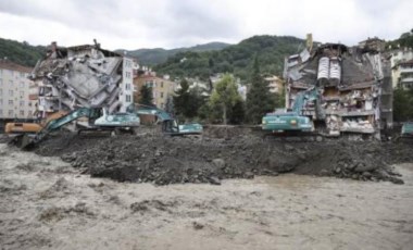 Karadeniz'deki sel felaketinde hayatını kaybedenlerin sayısı 38'e yükseldi