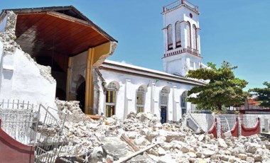 Haiti açıklarında meydana gelen depremde ölenlerin sayısı 1297'ye yükseldi