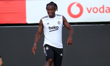 Beşiktaş'ın yeni transferi Michy Batshuayi, ilk kez antrenmana çıktı