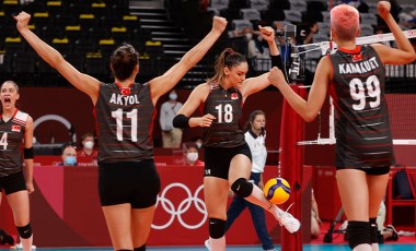 TOKYO 2020 | A Milli Kadın Voleybol Takımı, Rusya Olimpiyat Komitesi'ni mağlup etti