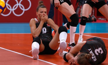 A Milli Kadın Voleybol Takımı'nda korkutan sakatlık