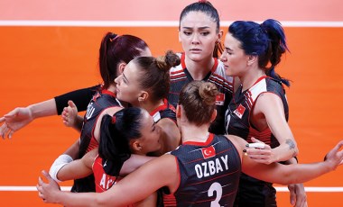 A Milli Kadın Voleybol Takımı'ndan çeyrek final sonrası ilk açıklamalar