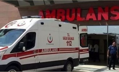 Adana'da trafik kazasında yaralanan 2 çocuk tedavi gördükleri hastanede hayatını kaybetti