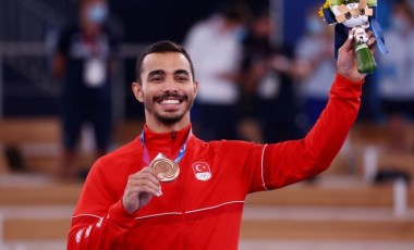 Tokyo 2020: Ferhat Arıcan cimnastikte Türkiye'ye ilk olimpiyat madalyasını kazandırdı