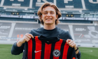 Eintracht Frankfurt, Ali Akman'ı NEC Nijmegen'e gönderiyor