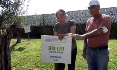 Öldürülen kızının adını taşıyan tabelayı yeniden çaktı: Canımızı aldınız anımıza dokunmayın