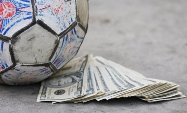 Futbolda transfere 10 yılda 48,5 milyar dolar harcandı