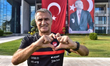 Şenol Güneş eşyalarını topladı ve personelle vedalaştı