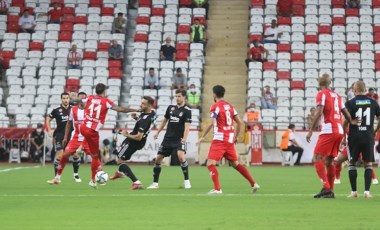 Beşiktaş'ta Necip Uysal ve Mehmet Topal sakatlandı