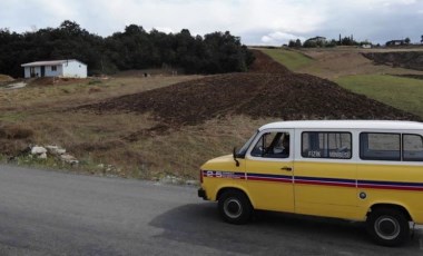 'Fizik Minibüsü'yle 5 bin kilometre yol giderek binlerce kitap dağıttı