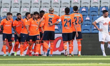 Başakşehir Okaka ile kazanmaya devam ediyor! | Medipol Başakşehir 3-0 Çaykur Rizespor