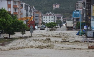 Meteoroloji'den Doğu ve Batı Karadeniz için 'sel' uyarısı