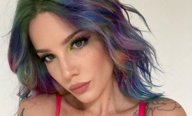 Halsey, müzik sektörünün hamileliğe yaklaşımını kınadı