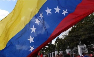 Venezuela ve Kolombiya, sınırları yeniden açma konusunda anlaştı