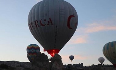 İlk doz aşısını yaptıran 100 kişiye çekilişle balon turu hediye