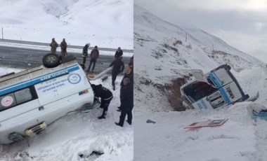 Van'da hasta taşınan ambulans yan yattı:  2'si sağlık görevlisi 5 yaralı