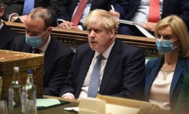 İngiliz basınında Boris Johnson: 'Başbakanın geleceği bıçak sırtında'