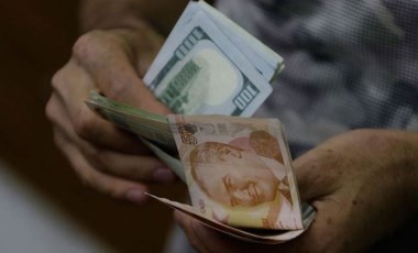 Küresel dolar hareketlerine rağmen TL'de iktidar yönlendirmesi