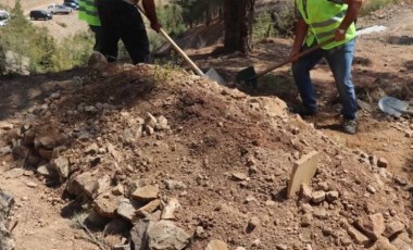 Baraj nedeniyle sular altında kalacak ilçede vatandaşlara mezarlarını taşımaları için anonslarla çağrıda bulunuluyor