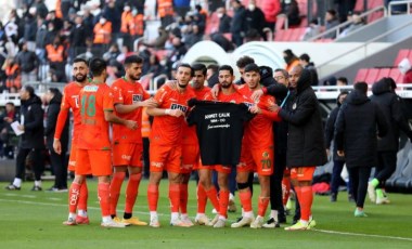 Alanyaspor yeni hocası Farioli ile kazandı