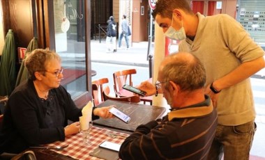 Fransa'da Meclis Covid-19 aşı kartıyla ilgili yasa tasarısını kabul etti