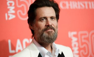 Jim Carrey'den doğum günü kutlaması: '60 yaşındayım ve seksiyim!'