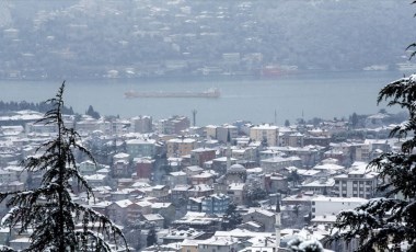 Görüş yarım milin altına düştü... İstanbul Boğazı'ndan gemi geçişleri askıya alındı