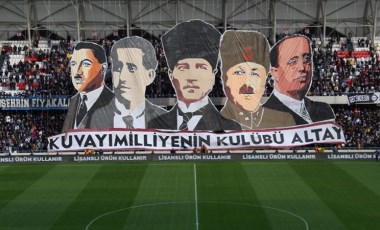 Altay tribünlerinden Atatürk vurgulu koreografi