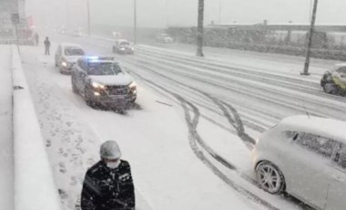 Son dakika | Beylikdüzü'nde tipi! Büyükçekmece yönü trafiğe kapandı