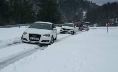 Muğla-Denizli kara yolu ulaşıma kapandı